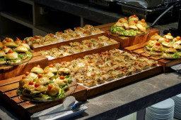 HARRIS Hotel Bundaran Satelit Optimistis Dongkrak Kinerja Ramadan Lewat Promo “The Journey of 7 Iftar”