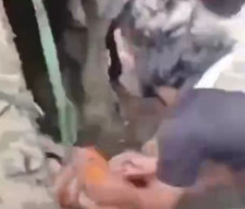 Longsoran Sampah Timbun Truk