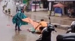 Dilindas Truk Tangki, Pengendara Motor Meninggal