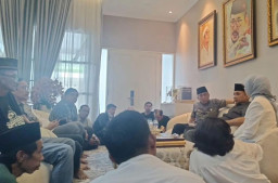 Beredar Foto Yaqut yang Diduga Berlebaran di Rumah bersama Keluarga