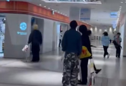 Pramuniaga di Pokemon Center Ditikam Pria Tak Dikenal