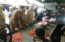 Wali Kota Malang Pantau Harga Bapok, Pemkot Waspadai Kenaikan Ayam Jelang Ramadan