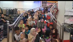 Kegiatan Sosial Tim Managemen Fatriani Official, Sahabat Peduli Sesama dan BAZNAS Pelalawan