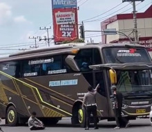 Polisi Terlindas Bus saat Penertiban di Simpang Tugu Pendekar Kota Madiun, Kaki Korban Patah
