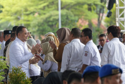 Kuatkan Tali Silaturahmi, Wali Kota Surabaya Ajak Seluruh Jajaran Jaga Lisan dan Bantu Sesama