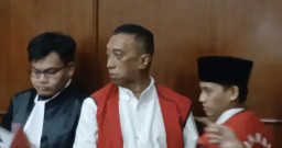Rico Ringgo Dituntut 2,5 Tahun Penjara dalam Kasus Pemalsuan Surat Jaminan Kapal
