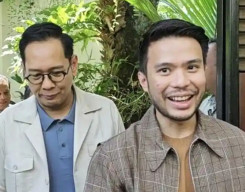 Lagi, Jokowi Pastikan Siap Tunjukkan Semua Ijazah dari SD hingga UGM di Persidangan