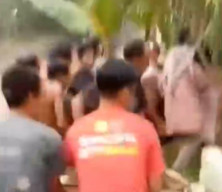 Tabrak Pembatas Jalan, Dua Pemotor Nyemplung Sungai