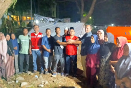 Diabaikan Pemerintah, Korban Banjir Bireuen Dapat Huntara dari Kantong Pribadi Edi Obama