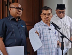 Dituduh Danai Roy Suryo, Jusuf Kalla Klaim Tak Kenal Rismon
