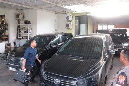 Pengembangan Kasus OTT Walikota Madiun Nonaktif Maidi, KPK Geledah Rumah Kadiskominfo Madiun, Sita Handphone dan Dokumen