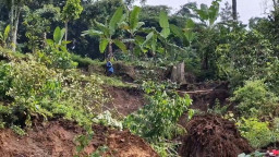 Banaran Ponorogo Siaga, Akses Antar Desa Terputus dan Sungai Tersumbat Akibat Longsor 