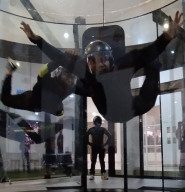 Halalal Bihalal Divisi 2 Kostrad, Berikan Kejutan Wartawan Senior Kota Batu Terjun Bebas Bersama