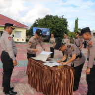 Kapolres Nias Selatan Memimpin Langsung Sertijab Kasat Binmas Dan Kabag SDM Polres Nias Selatan