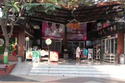 Kisah Pilu Keluarga Jukir di Kota Madiun: Tergusur Proyek PSC Corner, Kini Terancam Kehilangan Rumah 