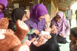 Disambangi Mbak Wali, Dua Anak Korban Kekerasan di Kota Kediri Jalani Pemulihan Intensif