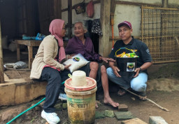 Panggilan Nurani dari Pelosok Ponorogo: Endang Widayati, Kartini Masa Kini yang Merawat Alam dan Sesama