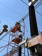 PLN UPT Madiun Tuntaskan Pemeliharaan Instalasi Tegangan Tinggi Tanpa Padam