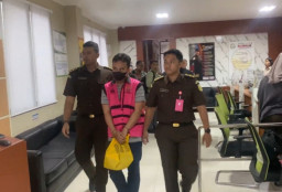 Kejari Surabaya Tahan Pegawai BRI Kaliasin dalam Kasus Korupsi Rp2,9 Miliar