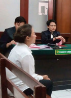 Dina Marisa Didakwa Gelapkan Dana Investasi Rp5,6 Miliar di PN Surabaya