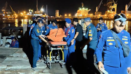 Sat Polairud Polres Gresik Lakukan Pencarian 2 ABK Kapal Tenggelam 