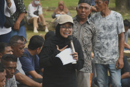 Massa Geruduk Kantor Bupati Bireuen Tuntut Mafia Sawit Diusut
