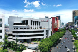 Komitmen Pada Pertumbuhan Berkelanjutan, Jajaran Direksi Bank Jatim Aksi Borong Saham