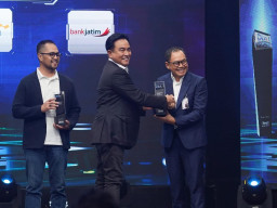 Sukses Transformasi JConnect, Bank Jatim Naik Panggung Digital Innovation Award 2026
