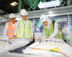 Produksi Gula Jatim Tertinggi 10 Tahun Terakhir, Khofifah Apresiasi Sinergi Petani dan Pabrik