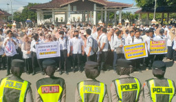 2027 Terancam Dirumahkan, Ribuan Guru Honorer Lurug DPRD dan Pemkab Ponorogo Minta Masuk Dapodik