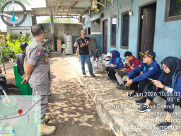 TNI AL, Satpol PP Brondong, Pemdes Sedayulawas, RN dan DLH Lamongan Tindak Lanjuti Keluhan Warga Soal Bau Limbah Pabrik