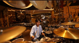 Drum Experience Jadi Magnet Wisatawan, Museum Musik Dunia Jatim Park 3 Tawarkan Sensasi Bermain Musik Langsung