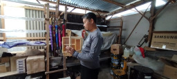 UMKM Desa Junrejo Terpuruk Pasca Pandemi, Perajin Kayu Minta Pemkot Batu Turun Tangan