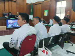 Terdakwa BSPS Sumenep Sebut Oknum Dinas Penggagas Biaya LPD, Nama Kasi Permukiman Muncul di Sidang
