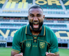 Resmi Gabung Persebaya, Ini Target Yuran Fernandes
