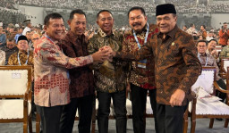 Lima Bos Pertahanan dan Keamanan Indonesia, Pamer Kekompakan