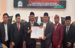 DPRD Kabupaten Sampang Menggelar Rapat Paripurna Sahkan Raperda Pertanggungjawaban APBD TA 2025