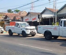 Belum juga Disalurkan, Pikap KDKMP Tabrakan Beruntun di Ponorogo saat Konvoi
