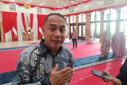 Eri Cahyadi Tegaskan Restoran, Kafe, dan Hotel di Surabaya Wajib Taat Pajak, yang Menolak Sistem Digital Diminta Tutup