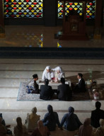 Kisah Cinta Pemilik Filosofi Es Teh Resmi ke Pelaminan di Masjid Nurul Wathon Cibinong