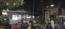 La Furia Roja Kalahkan Argentina 1-0 lewat Gol Ferran Torres di Menit 106, Warga Jatisampurna Nobar