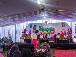 Bupati Jember Gandeng PKL dan Mlijo Sosialisasikan Program UHC hingga Home Care kepada Warga