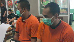 Oknum Outsourcing Dishub Gresik Diduga Edarkan Sabu, Ditangkap Satnarkoba Polres Gresik