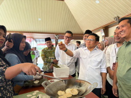 Menko PM Lihat Langsung Dampak Pemberdayaan PNM di Gresik