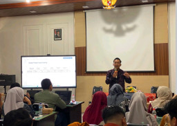 Dukung SDGs 4, 8, dan 9: Pakar UNESA Dorong Transformasi SMK Melalui Model Edutechnopreneurship Berbasis Produk