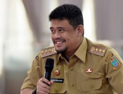 Usai 353 Pelajar Diduga Keracunan MBG, Bobby Nasution Minta Maaf: Jangan Salahkan Siapapun!
