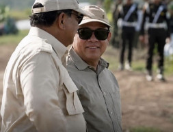 Prabowo Tunjuk Haji Isam Tangani Karhutla Kalimantan Selatan