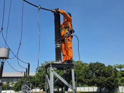 Jelang Hari Pelanggan Nasional, PLN UPT Surabaya Perkuat Keandalan Sistem di GI 150 kV Babadan