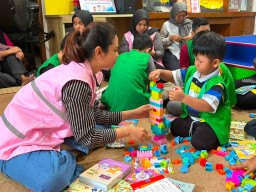 Energi Kepedulian PLN UIT JBM Hadirkan Senyum dan Harapan bagi Anak Pejuang Kanker