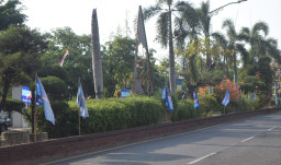 Usai Aksi Bersih Lingkungan, Bendera Partai Demokrat Masih Terpasang di Sejumlah Jalan di Kota Madiun